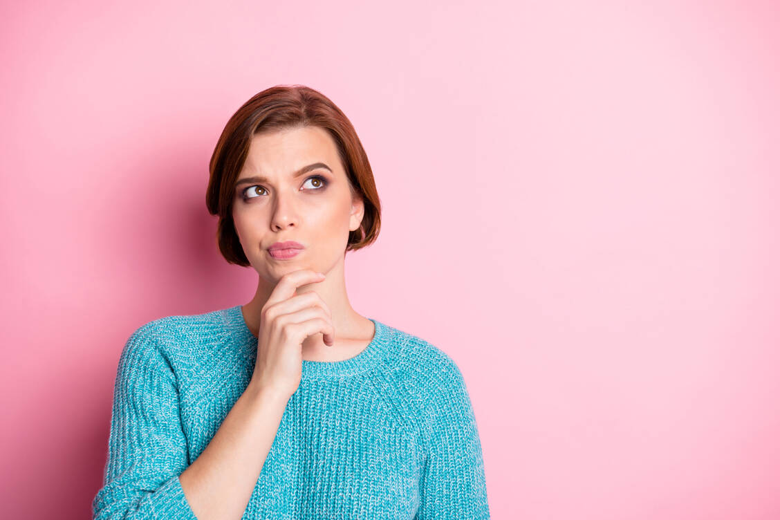 Die makellose Haut in der Kindheit bleibt nicht so glatt. Mit dem Alter kommen Flecken, Unreinheiten oder kleine Geschwulste hinzu. Wann sind diese harmlos? / Foto: Adobe Stock/deagreez