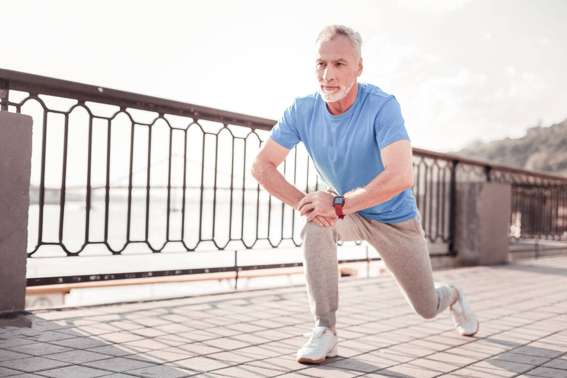 Erste Tests an Arthrose-Patienten ergaben, dass diese frühere Freizeitaktivitäten wieder aufnehmen konnten und weniger Schmerzen hatten. / Foto: Adobe Stock/Viacheslav Yakobchuk