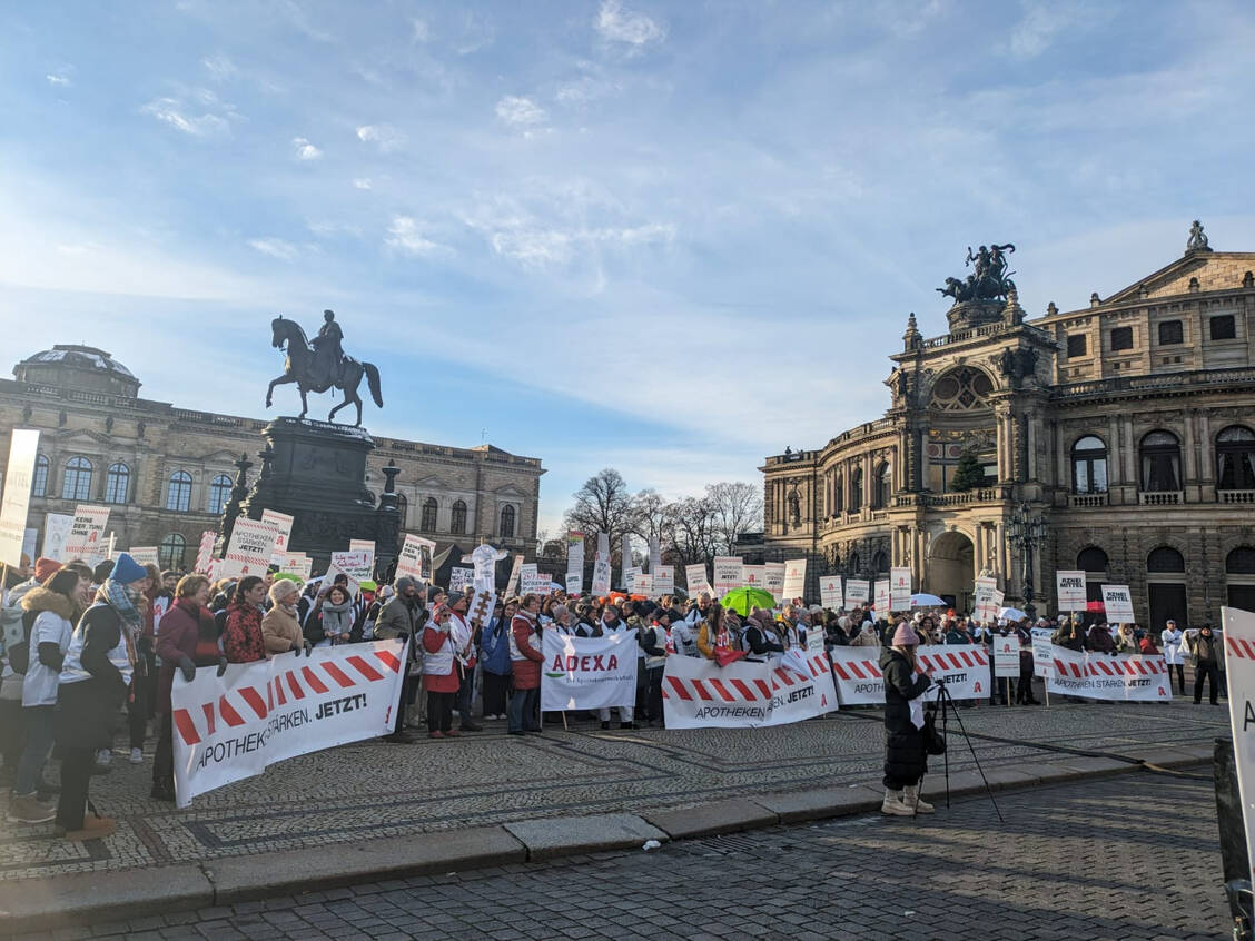Beim Abschlussprotest in Dresden war die Apothekengewerkschaft Adexa vorne mit dabei.  / Foto: Adexa