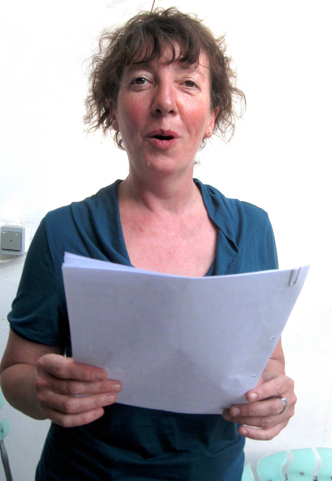 Beim Singen verigsst. Gabi Dorfey  Wut und Ärger. / Foto: Narimaan Nikbakht