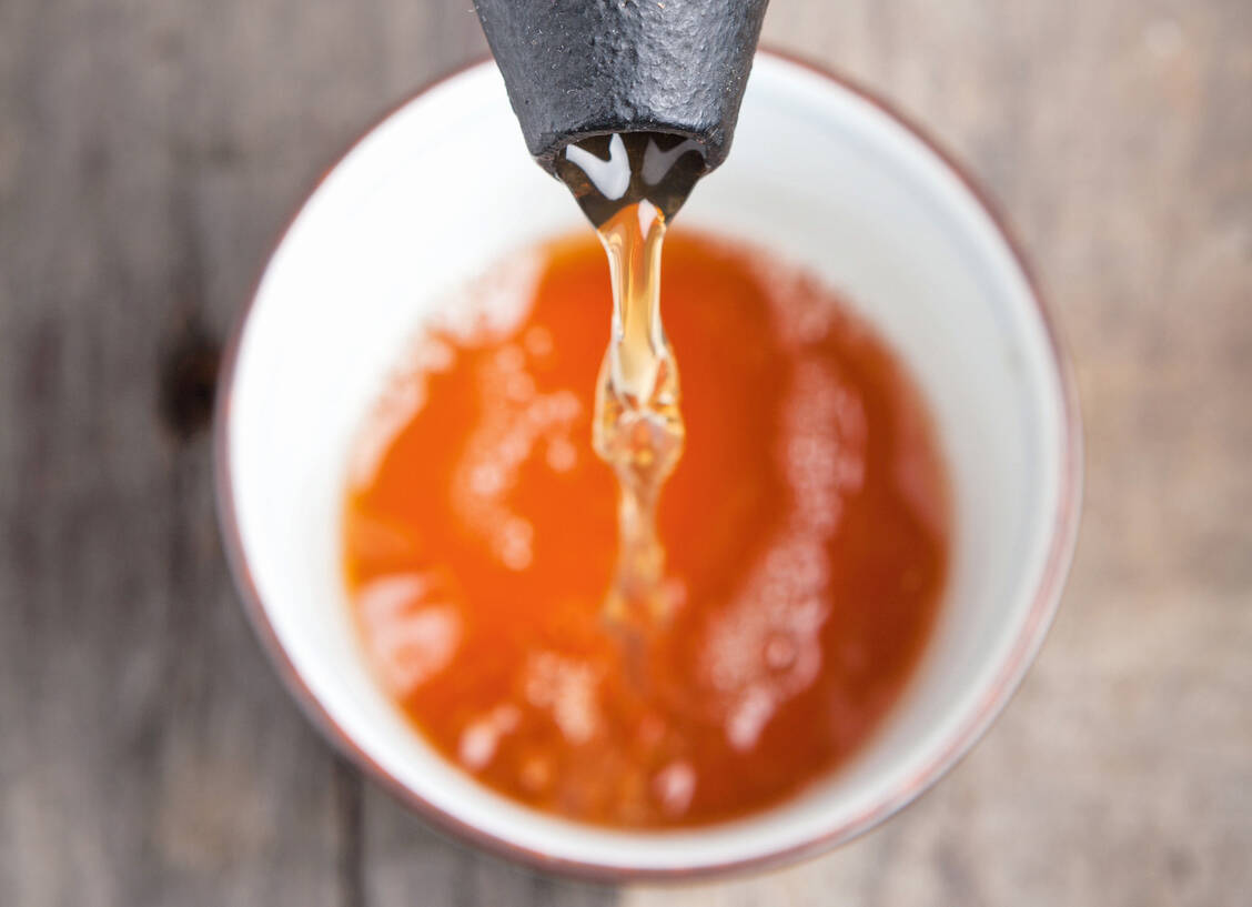 Schwarztee könnte die Glucoseausscheidung verbessern und so Typ-2-Diabetes vorbeugen. / Foto: Fotolia/Aurelio