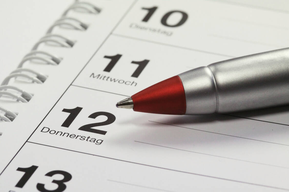 Das interessiert mich! Die gewählten Termine aus der BVpta-Broschüre am besten gleich notieren. / Foto: Fotolia/Detlef