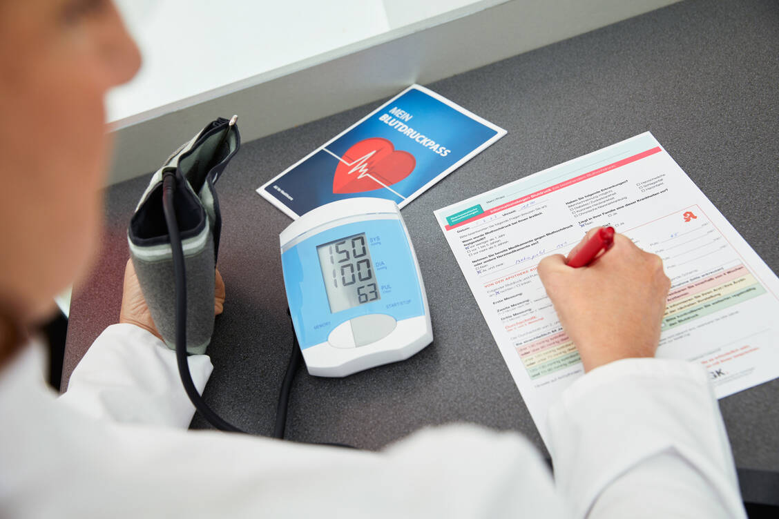 Wenn einmal alles vorbereitet ist, laufen die pharmazeutischen Dienstleistungen. / Foto: ABDA