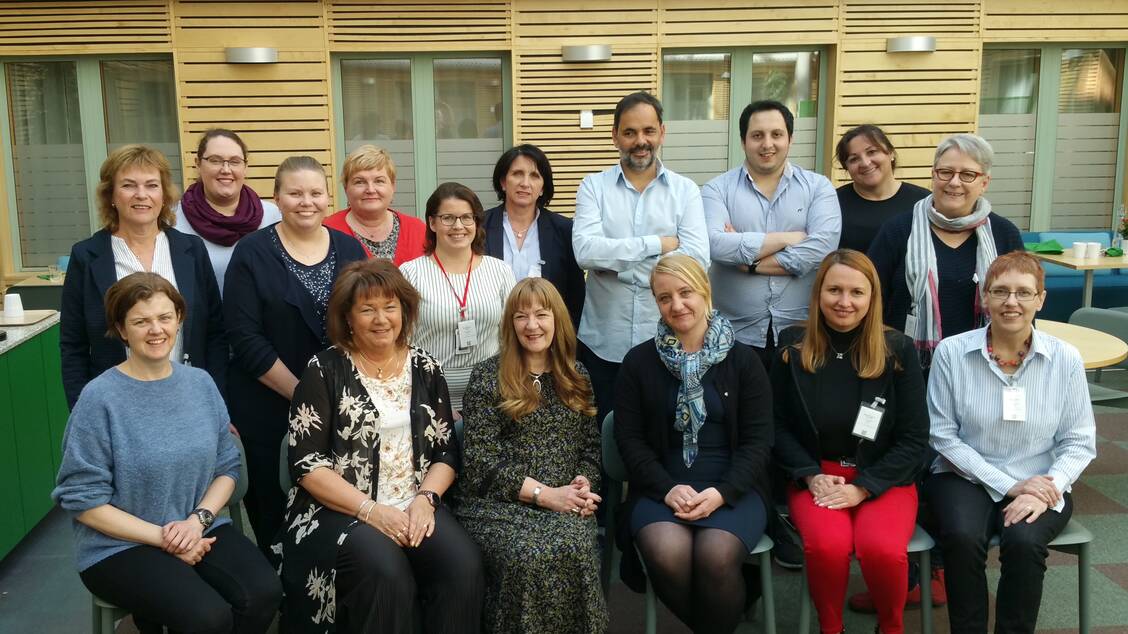 Unsere ADEXA-Vertreterinnen von der ADEXA-Berufsgruppe PTA: Jutta Brielich (hinten, 1. v. r.), Ingrid Heberle (vorne 1. v. r.), Veronika Ehmann (Hinten, 1. v. l.) / Foto: EAPT