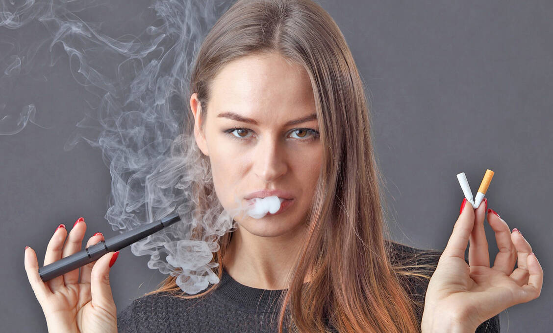 Viele Schwangere nutzen E-Zigaretten zum Rauchstopp, zeigt eine Studie. Experten raten jedoch davon ab. / Foto: Fotolia/Knut Wiarda