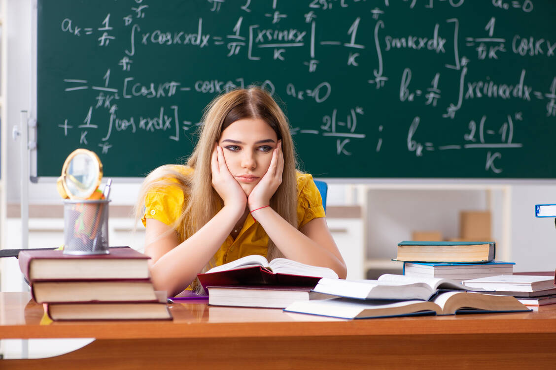 Der Missbrauch von Medikamenten kann zu Persönlichkeitsveränderungen, Abhängigkeiten oder auch zum Verlust der Leistungsfähigkeit führen. / Foto: Fotolia/Elnur