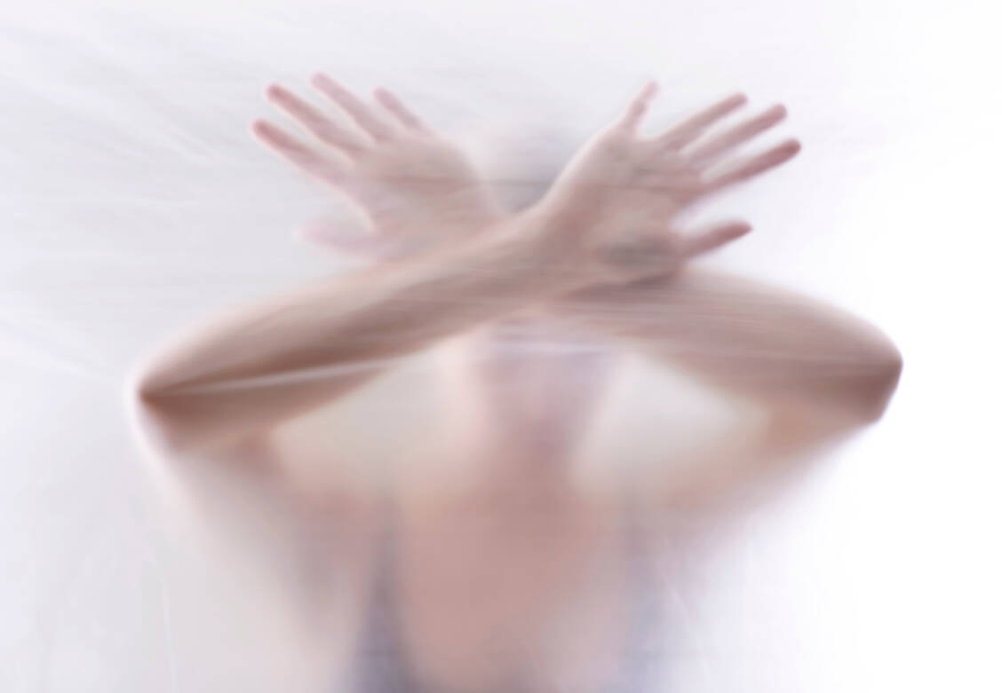 Der Weg zurück ins Leben ist mit Hilfe psychotherapeutischer Verfahren kombiniert mit Medikamenten häufig möglich. / Foto: Getty Images/
Bernd Friedel / EyeEm