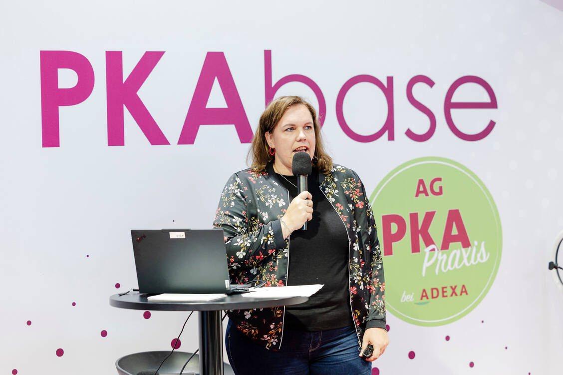 Stefanie Lehmann kennt den oft belastenden Arbeitsalltag in der Apotheke: Die Feelgood-Trainerin hat selbst lange als PKA in Apotheken gearbeitet. / © Avoxa/Expopharm