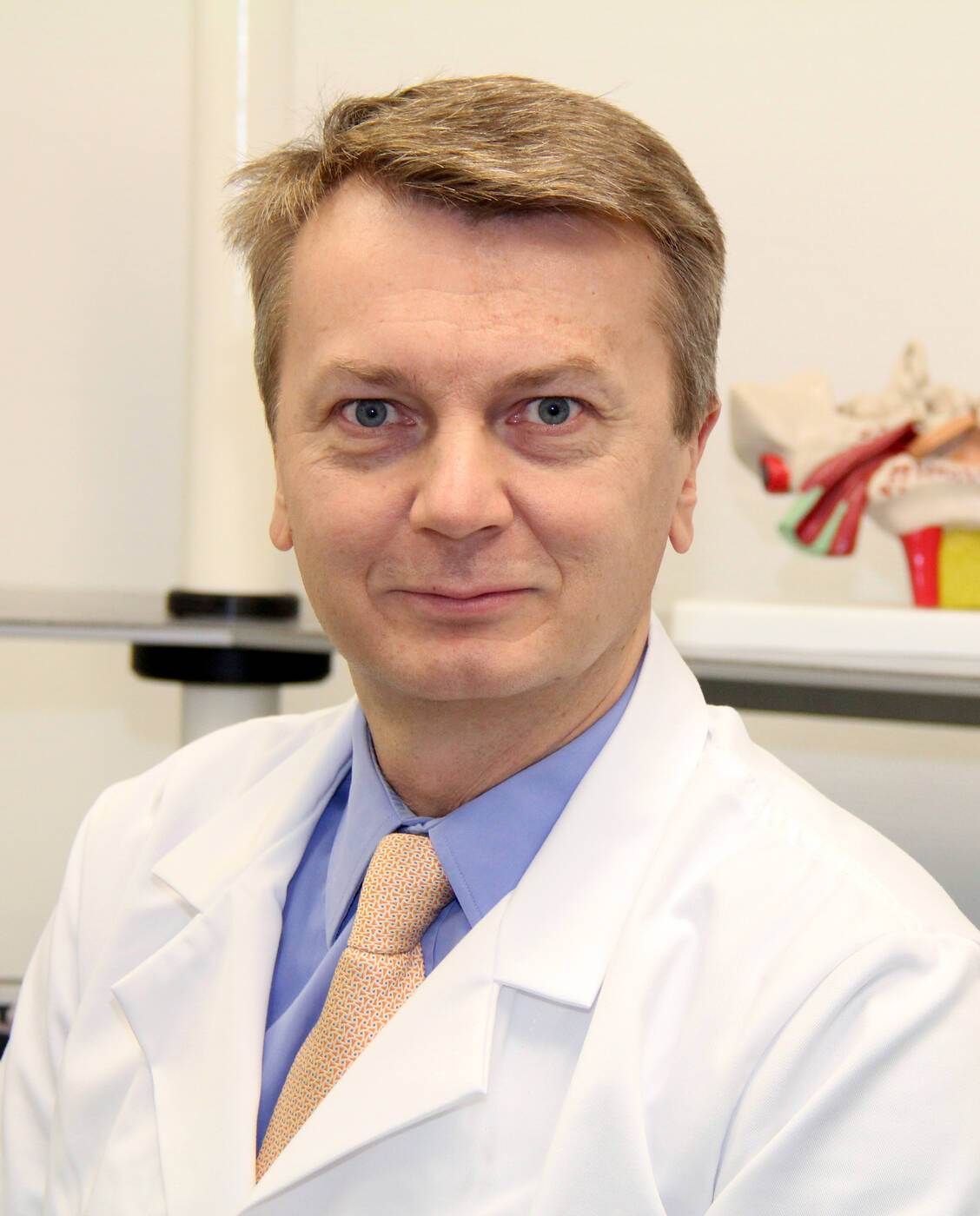 Privatdozent Dr. med. Carsten Dalchow ist Chefarzt der Klinik für Hals-, Nasen-, Ohrenheilkunde, Kopf- und Halschirurgie, Plastische Operationen, Allergologie am Klinikum Frankfurt Höchst. / Foto: Privat