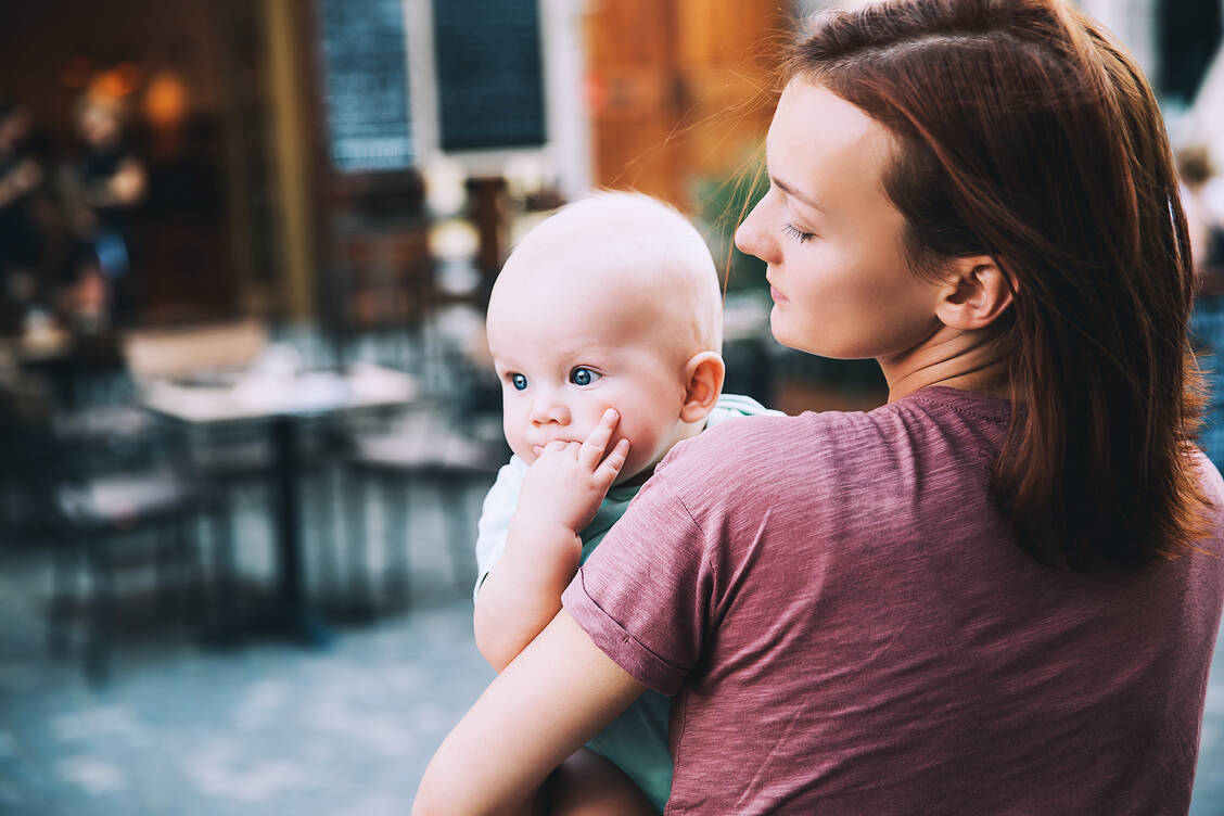 Eltern sollten genau überlegen, was sie ihren Kindern zumuten können, um sie vor Gefahren zu schützen. / Foto: Adobe Stock/nataliaderiabina