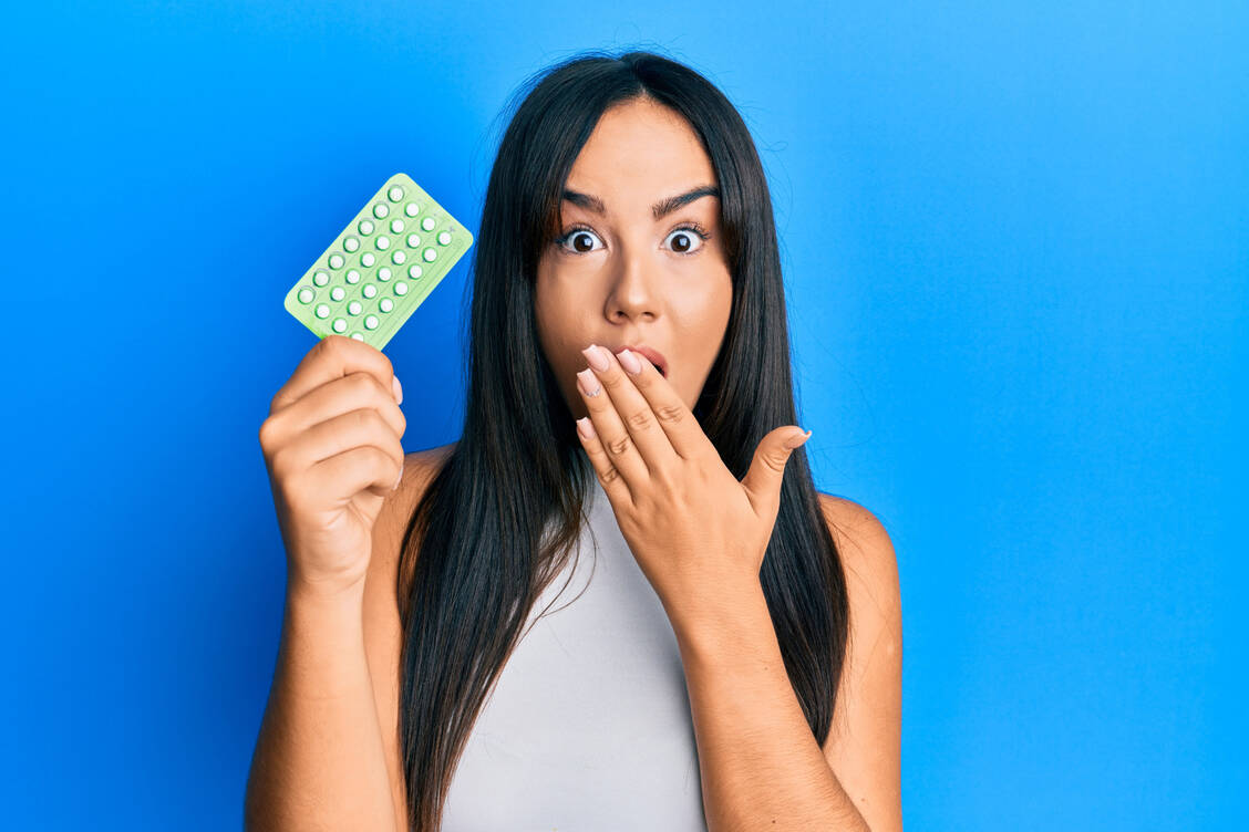 Kommt die eigenverantwortliche Einnahme der Pille ohne Rezept? Für die Minipille gibt es diesbezüglich Überlegungen. / Foto: Adobe Stock/Krakenimages
