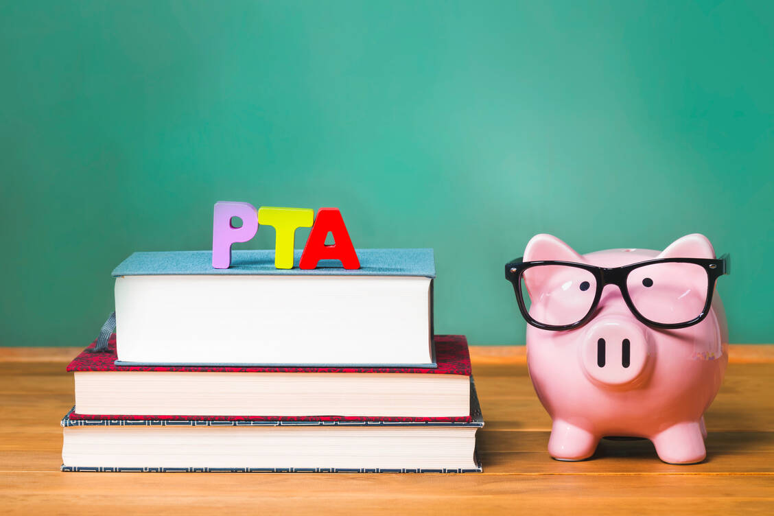 Um den PTA-Nachwuchs zu sichern, fordern Kammer und Verband in Nordrhein die sofortige Schulgeldfreiheit. / Foto: Adobe Stock/Tierney