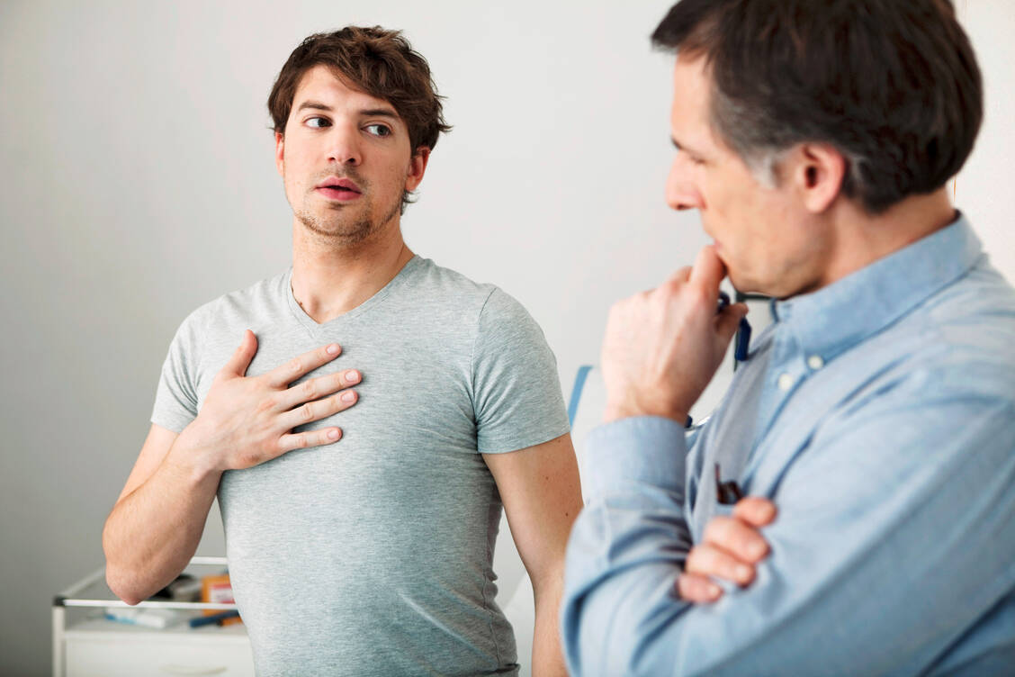 Bei manchen von Covid-19 genesenen Patienten empfiehlt sich auch nach der Akutphase der Erkrankung eine fachkundige Nachsorge und Rehabilitation durch  Pneumologen. / Foto: Adobe Stock/RFBSIP