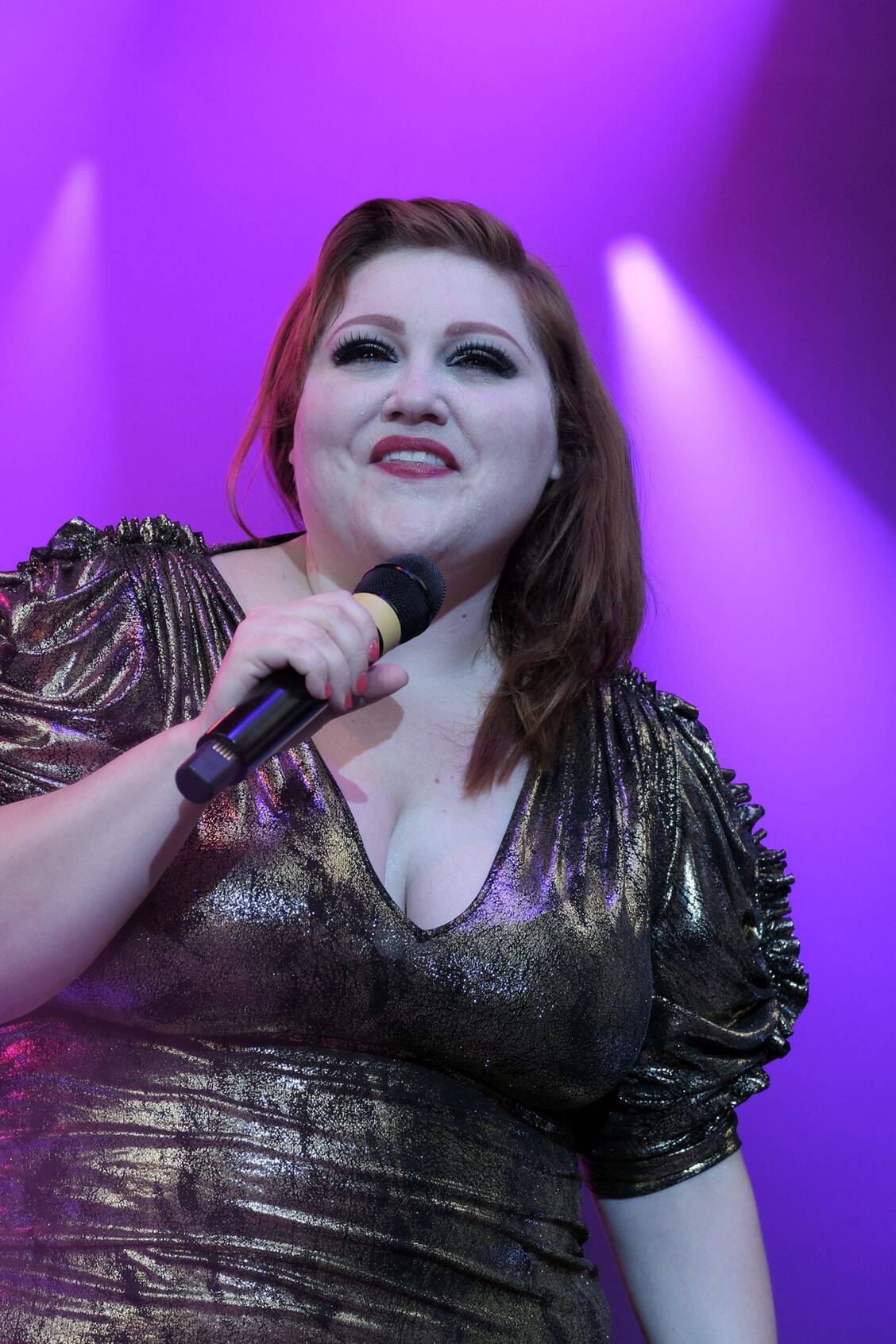 Die US-amerikanische Sängerin Beth Ditto steht selbstbewusst zu ihren Maßen. / Foto: Picture Alliance/rtn
