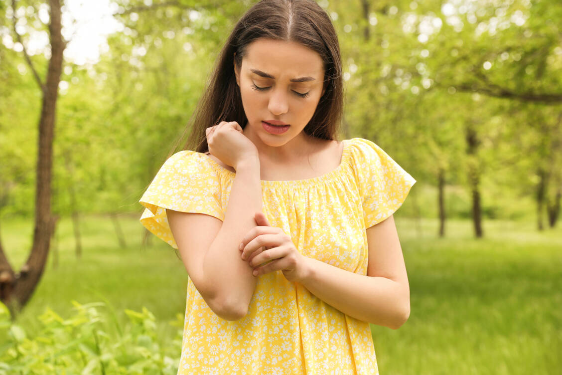 Pollen triggern das Immunsystem und können Hautentzündungen verschlimmern. / Foto: Adobe Stock/New Africa