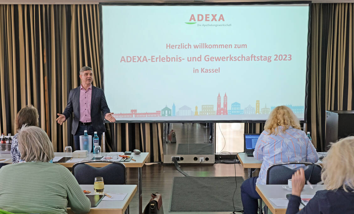 Gut besucht und mit interessantem Angebot war der 11. Gewerkschaftstag der Adexa ein großer Erfolg. Im Bild: Der Bundesvorsitzende Andreas May / Foto: Adexa