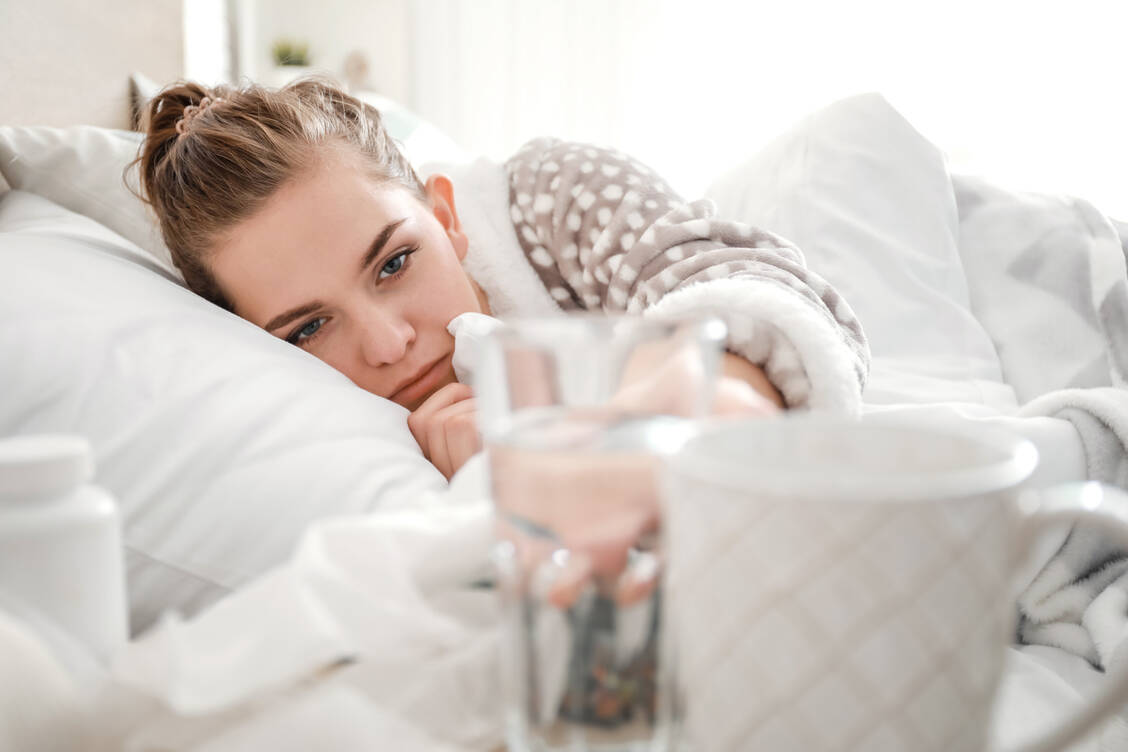 Auf mehr medikamentöse Hilfe gegen Long/Post-COVID können Betroffene künftig durch neue Regelungen zum Off-Label-Use hoffen. / © Adobe Stock/africa-studio