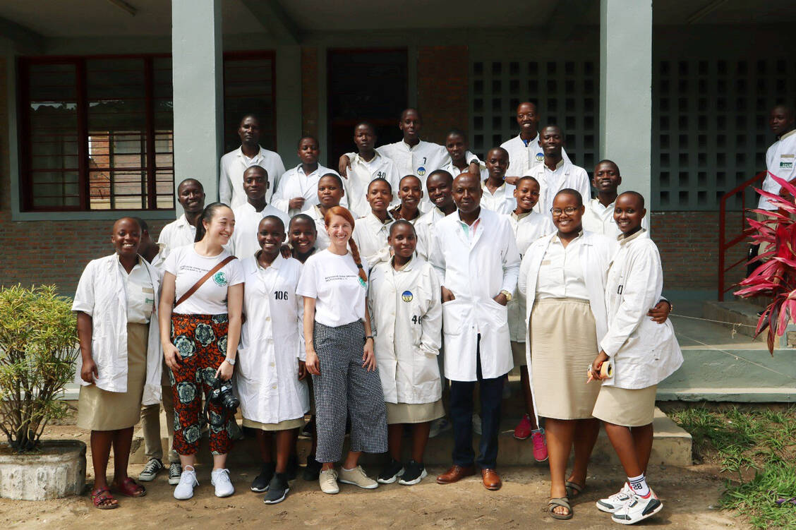Seit 2018 unterstützen die AoG die einzige PTA-Schule in Burundi. / © Apotheker ohne Grenzen e.V.