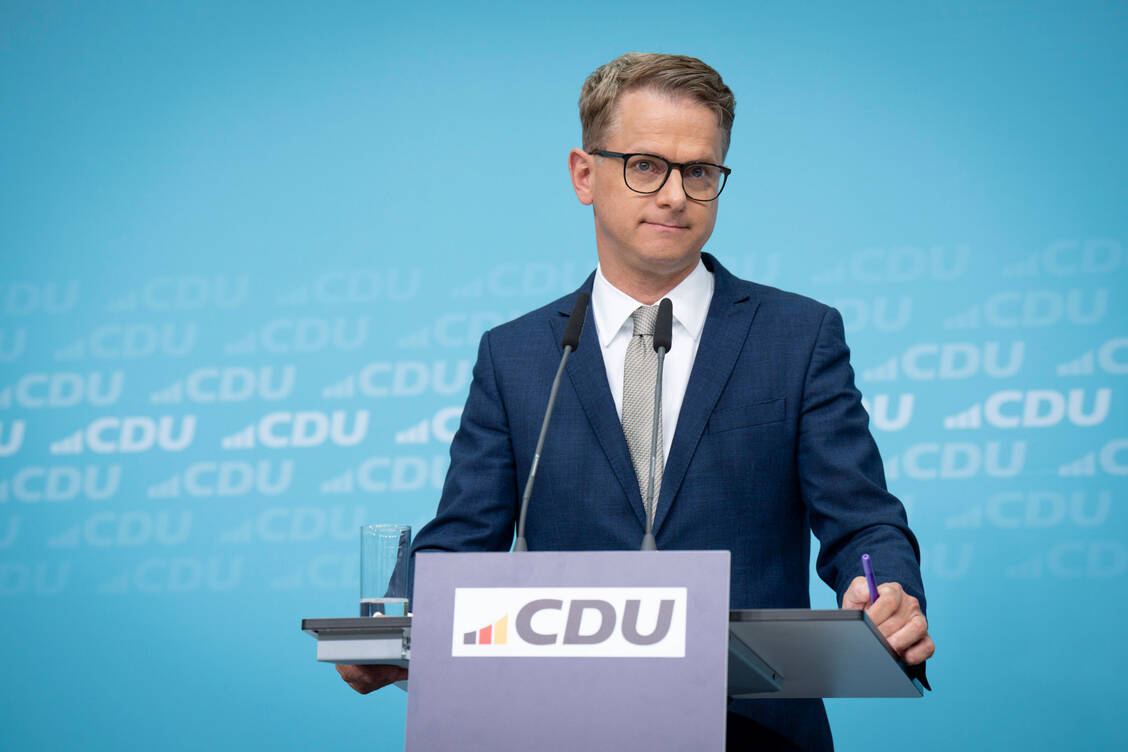 Carsten Linnemann (CDU) wechselt von der Parteizentrale in die Bundesregierung als zukünftiger Bundesgesundheitsminister. (Foto von 2025) / © Imago/Bernd Elmenthaler