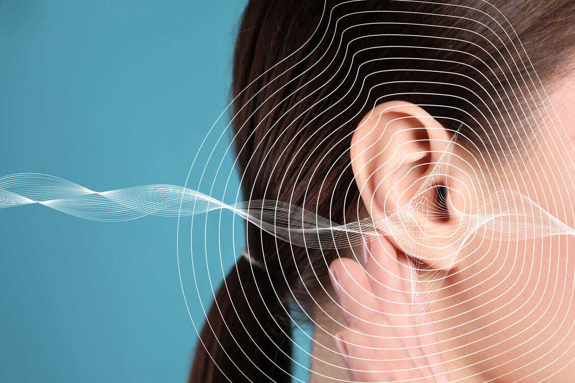 Die unterschiedlichen Geräuscheindrücke bei Tinnitus kommen nicht aus der Umwelt. / Foto: Adobe Stock/Africa Studio