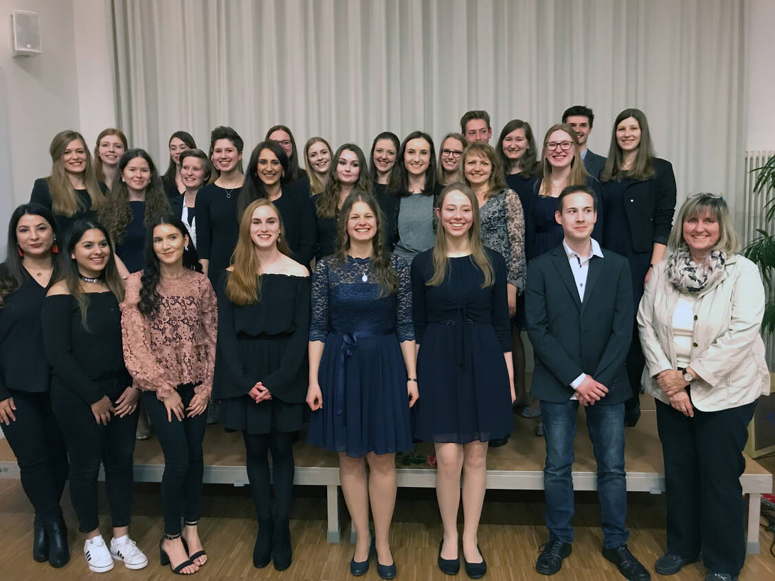Die Absolventen und  Absolventinnen der PTA-Berufsfachschule Münster. / Foto: privat
