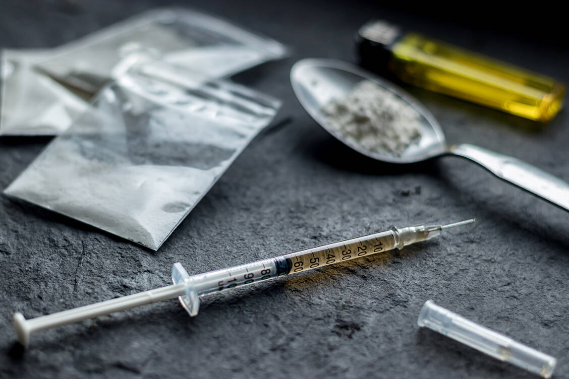 Nitazene sind synthetische Opioide, die um ein Vielfaches stärker wirken als Heroin oder auch Fentanyl. / © Getty Images/asiandelight
