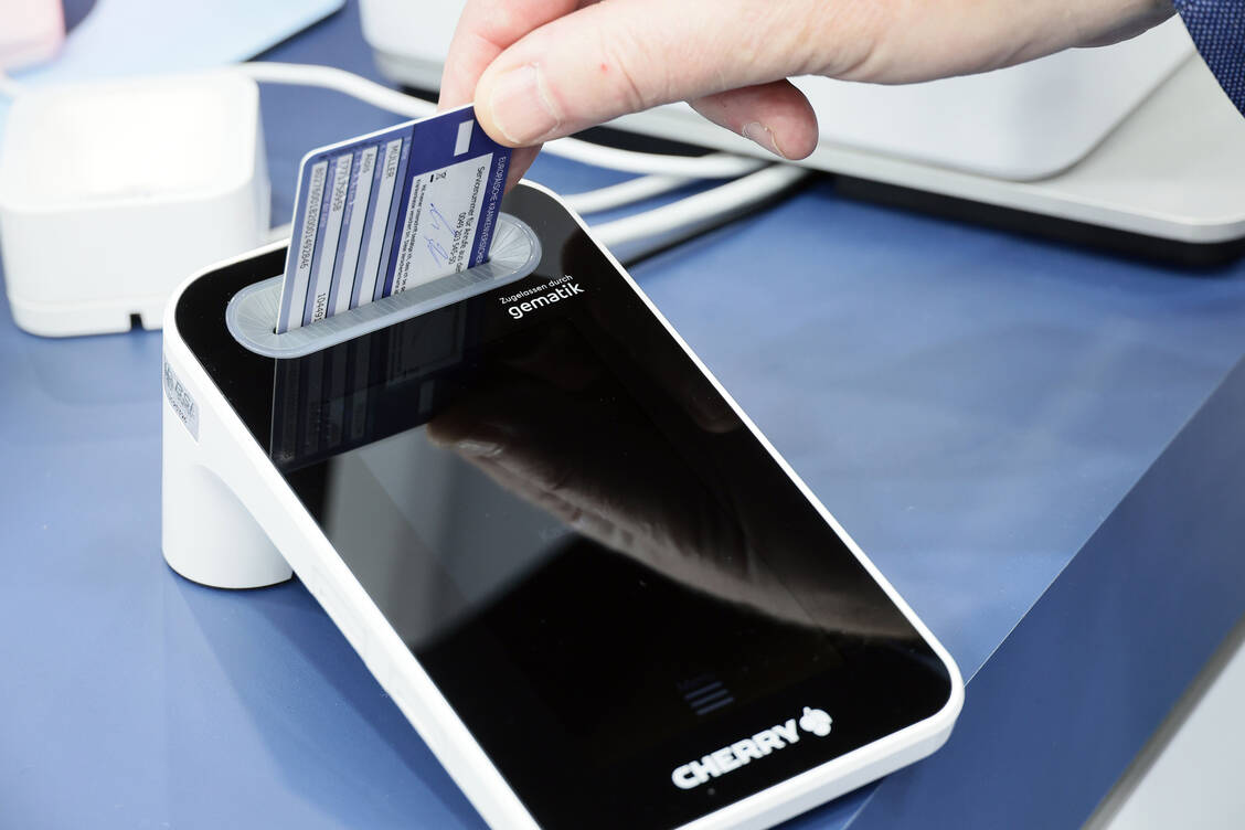 Das E-BtM-Rezept soll auch über die elektronische Gesundheitskarte einlösbar sein. / Foto: PZ/Alois Müller
