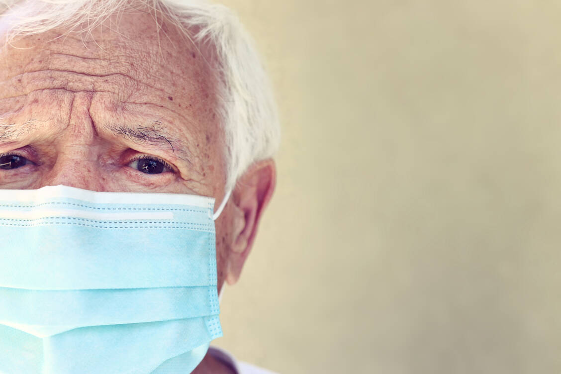 Covid-19-Patienten haben den Forschern zufolge nicht nur ein erhöhtes Sterberisiko im Vergleich zu Grippe-Patienten haben, sie entwickeln auch mehr Komplikationen. / Foto: Adobe Stock/tomertu