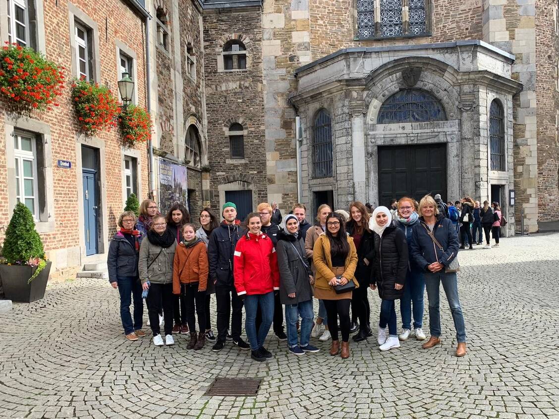 Klassenfahrt nach Aachen: Die PTA-Schüler aus Münster auf Erkundungstour in der Innenstadt. / Foto: PTA-Schule Münster