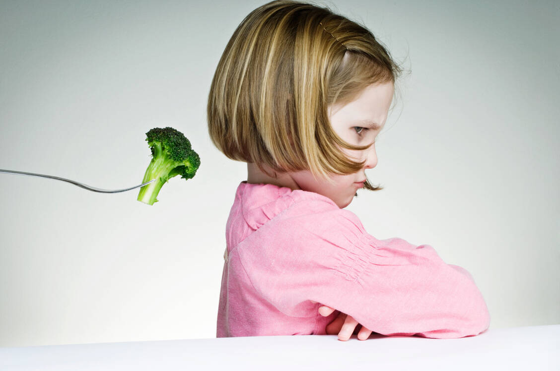 Brokkoli und anderes Kohlgemüse sind in vielen Familien ein Streitthema, wenn es um das Essen geht. / Foto: Getty Images/ClarkandCompany