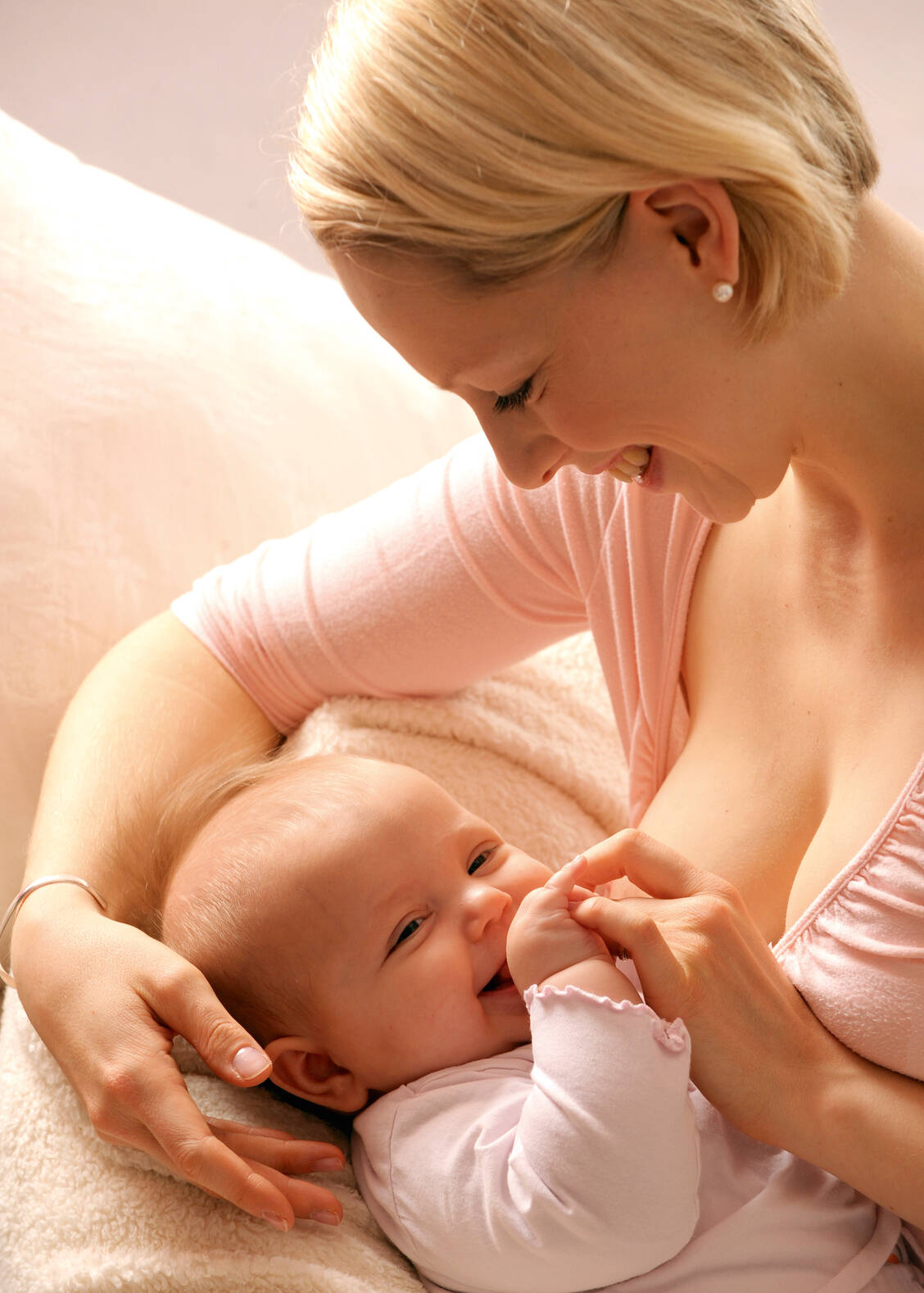 Muttermilch ist für Babys das Beste. / Foto: Techniker Krankenkasse