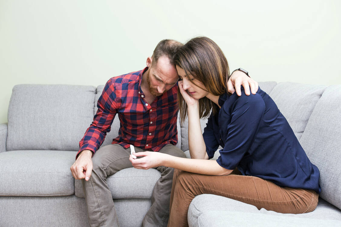 Immer mehr Frauen sind weltweit von Unfruchtbarkeit betroffen – und die Zahlen sollen noch steigen. / © Shutterstock/Lopolo