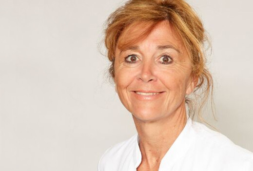 Die Dermatiologin Professorin Dr. Petra Staubach weiß, wie eine Akne-Therapie gelingen kann. / Foto: Foto: privat